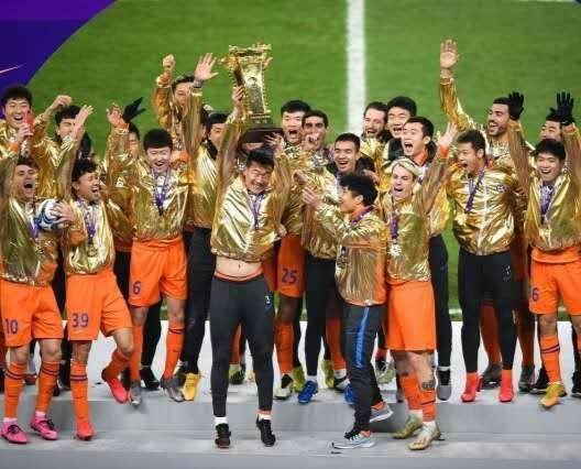 1614048252227036161.jpg 世界杯比赛在线观看app-泰山连签强援成夺冠热门?中后场太强 LEO却成变数
